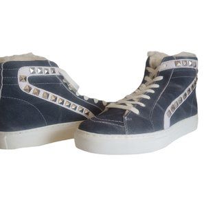 Steve Madden Sneaker Size 7.5 NEW